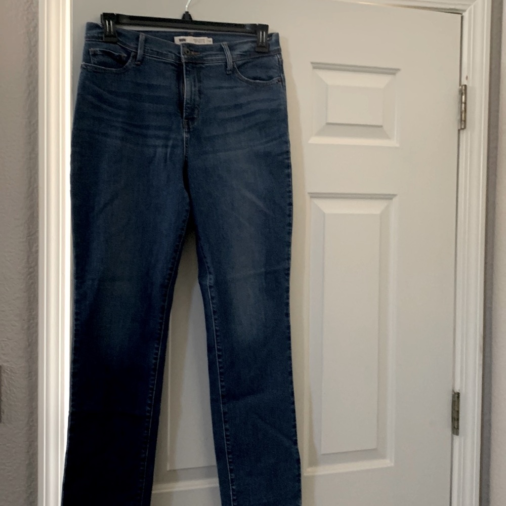 512 perfectly slimming skinny leg brand new wear a couple times
